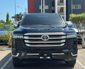 A venda TOYOTA LAND CRUISER GXR | TWIN TURBO