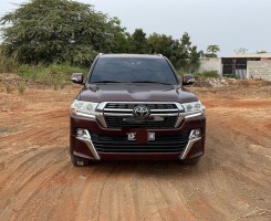 A venda TOYOTA LAND CRUISER | VX.S