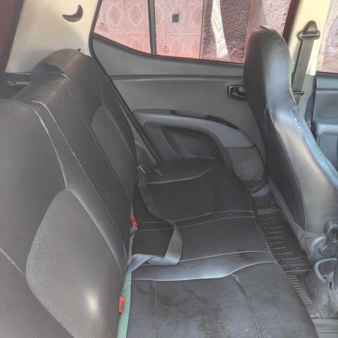 Venda HYUNDAI i10 (1.1)