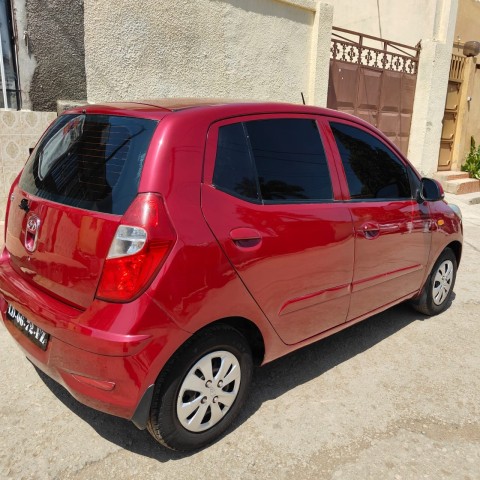 Venda HYUNDAI i10 (1.1)