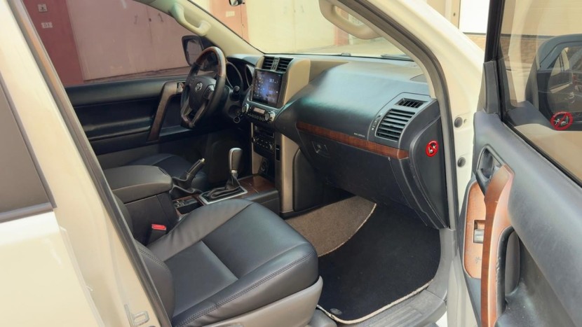 Venda TOYOTA LAND CRUISER PRADO TXL | 60th Anniversary