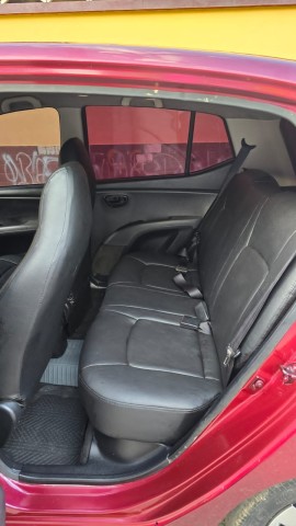 Venda HYUNDAI i10 (1.1)