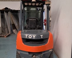 Comprar EMPILHADOR TOYOTA GASOLEO