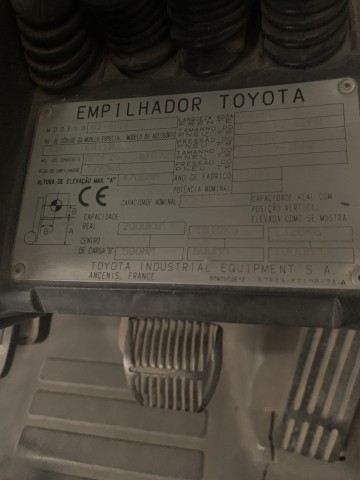 Venda EMPILHADOR TOYOTA GASOLEO
