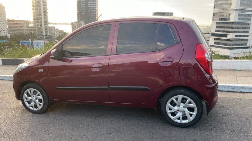 Venda HYUNDAI i10 (1.0)
