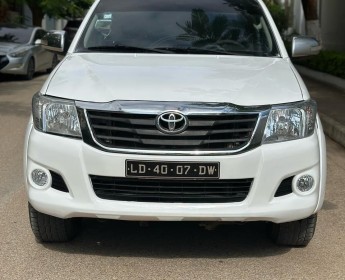 Comprar TOYOTA HILUX LIMPA