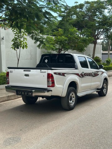 Venda TOYOTA HILUX LIMPA