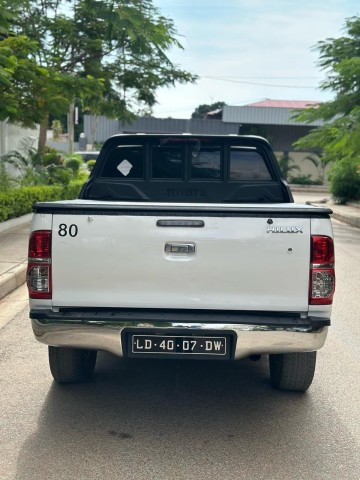 Venda TOYOTA HILUX LIMPA