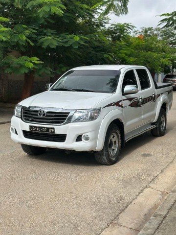 Venda TOYOTA HILUX LIMPA