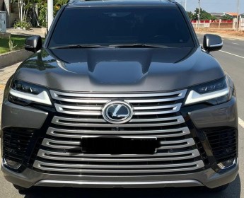 A venda LEXUS LX600