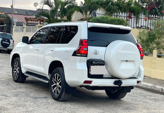 Venda TOYOTA LAND CRUISER (V6) | PRADO TXL