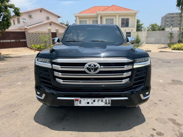 Venda TOYOTA LAND CRUISER VXR TWIN TURBO FULL OPTION 2023