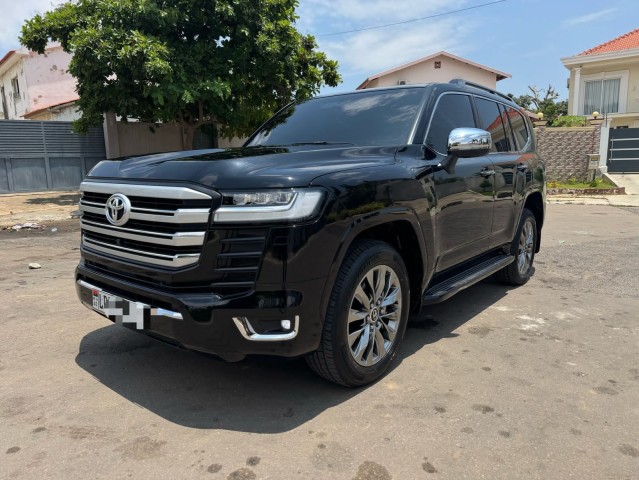 Venda TOYOTA LAND CRUISER VXR TWIN TURBO FULL OPTION 2023