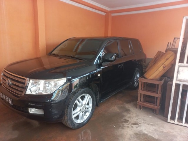Venda LAND CRUISER V8