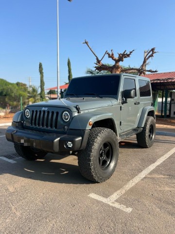Venda JEEP WRANGLER SAHARA