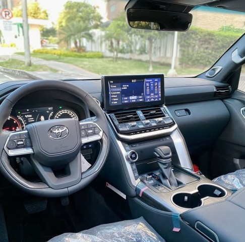 Venda Vendo Toyota landcruiser VXR 2024