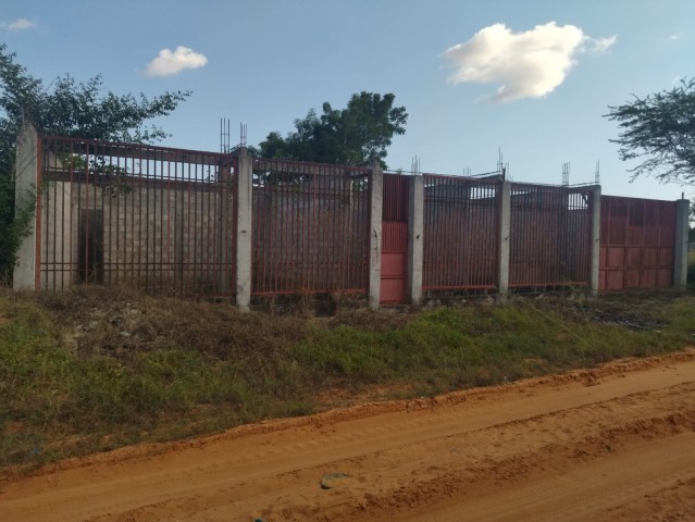Venda OBRA COMERCIAL INACABADA