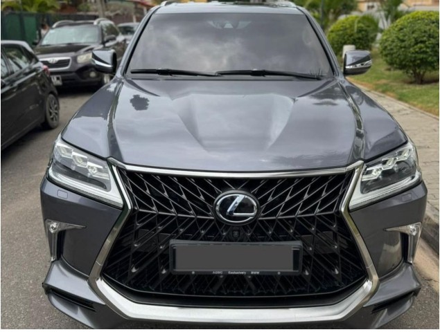 Venda Vendo Lexus Super sport plus 570