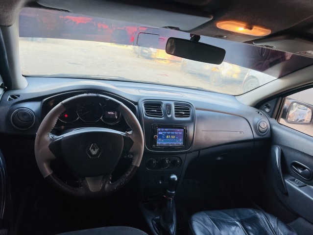Venda Renault Sandero disponível