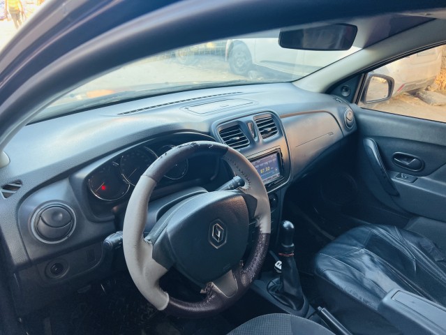 Venda Renault Sandero disponível