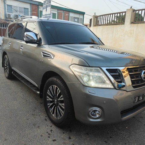 Venda NISSAN PATROL (PLATINUM)