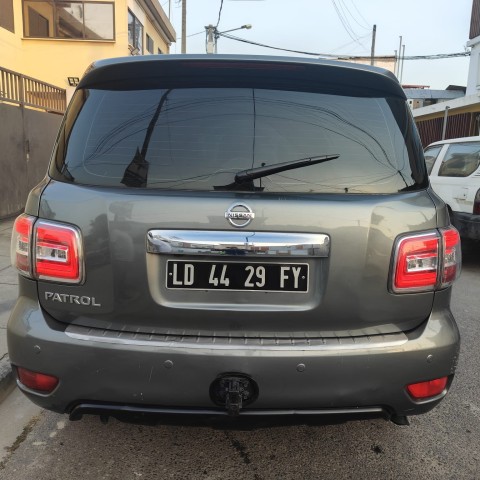 Venda NISSAN PATROL (PLATINUM)