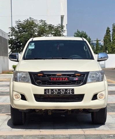 Venda TOYOTA HILUX 2KD LIMPO