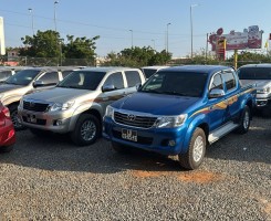 A venda Vende-se Toyota Hilux