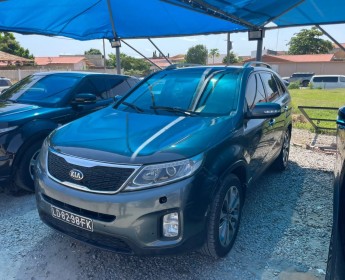 A venda KIA SORENTO | V6