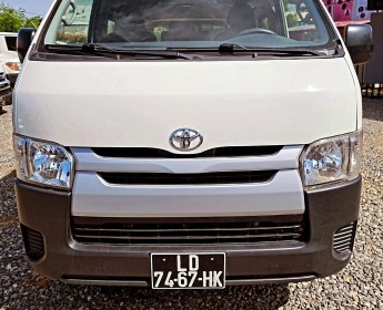 A venda Vende-se Toyota HiAce Quadradinho
