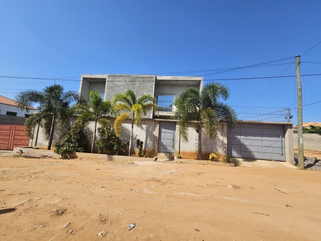 Venda Casa V4+ Luanda