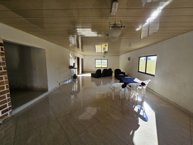 Venda Casa V3 Lubango
