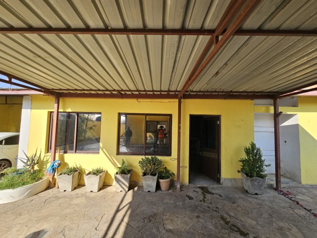 Venda Casa V3 Lubango