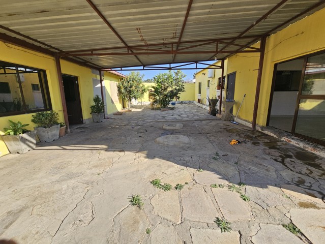 Venda Casa V3 Lubango