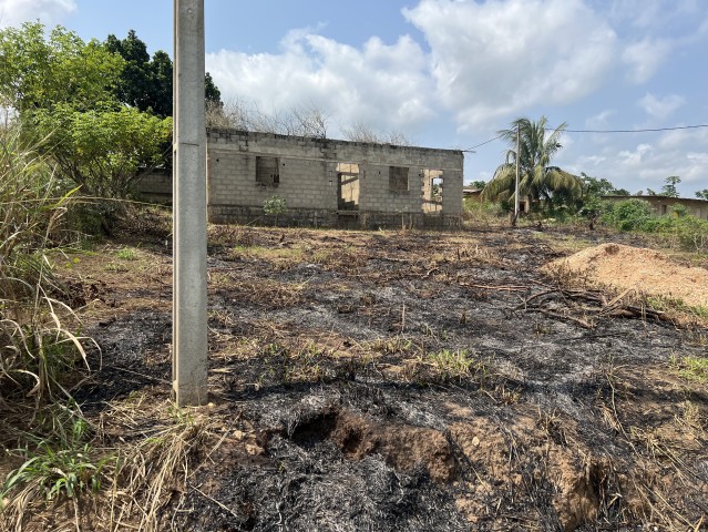Venda Terreno com obra inacabada