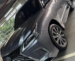 A venda Lexus Super Sport