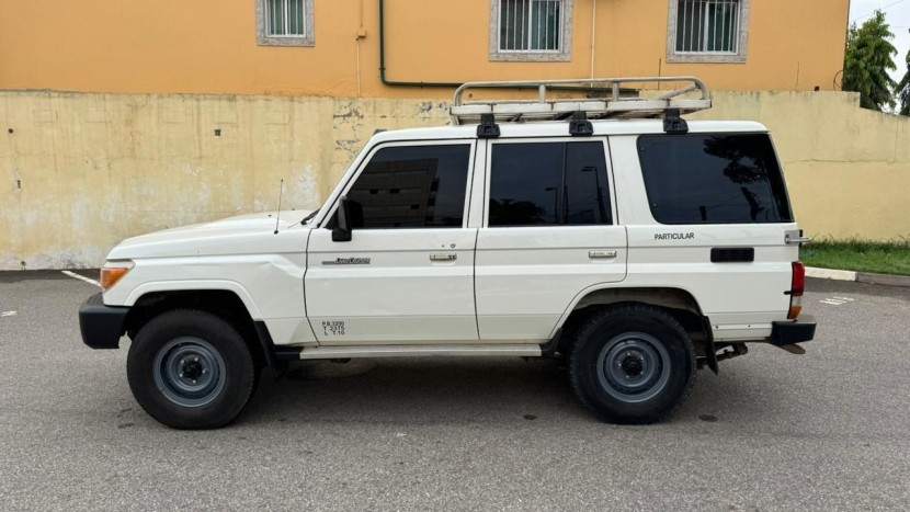Venda LAND CRUISER LX Executivo