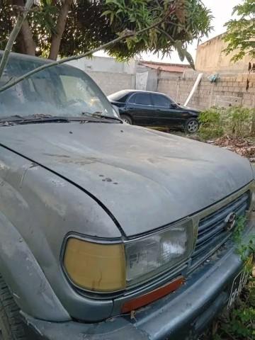 Venda Vendo lande cruser savimbi