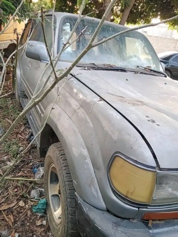 Venda Vendo lande cruser savimbi