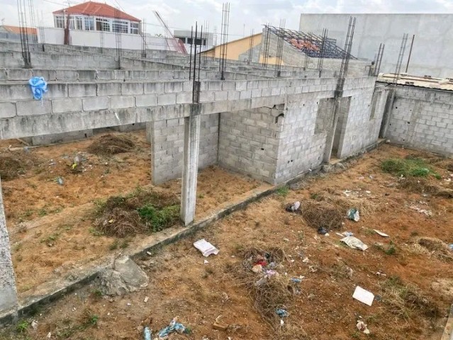 Venda Casa inacabada