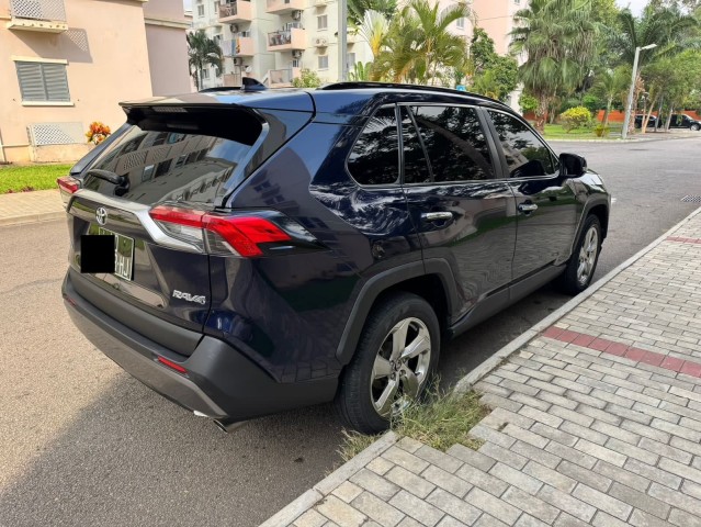 Venda TOYOTA RAV4