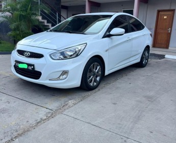 A venda HYUNDAI ACCENT