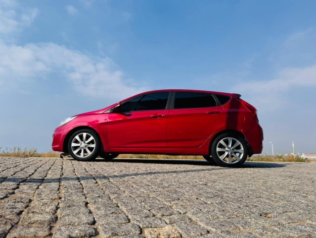 Venda HYUNDAI ACCENT
