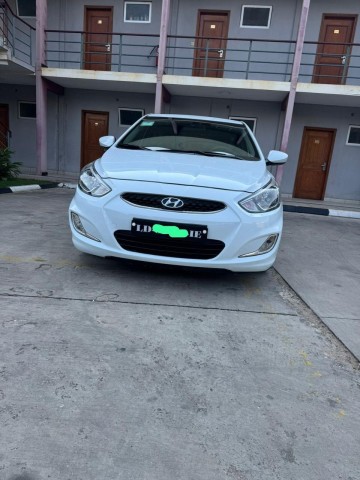 Venda HYUNDAI ACCENT