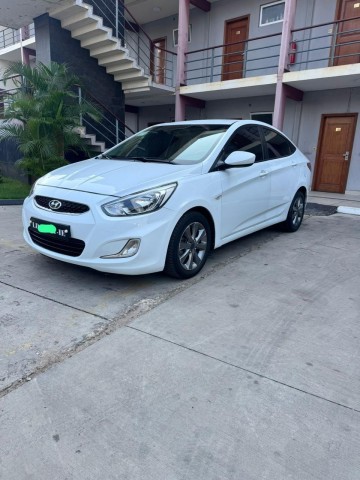 Venda HYUNDAI ACCENT