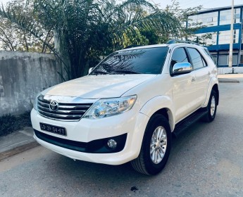 A venda TOYOTA FORTUNER
