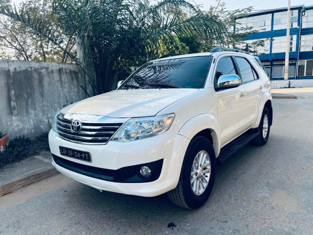 Venda TOYOTA FORTUNER