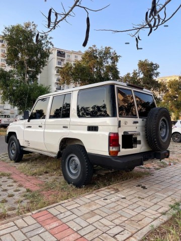 Venda Vendo Toyota Land Cruzer HZ