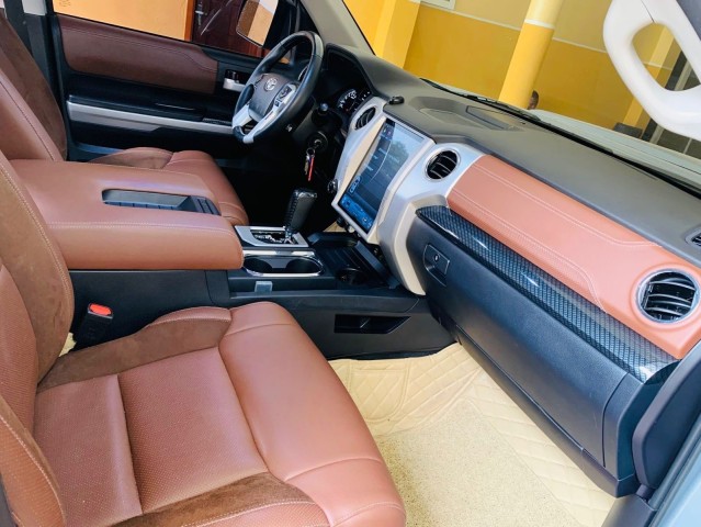 Venda TOYOTA TUNDRA 2018