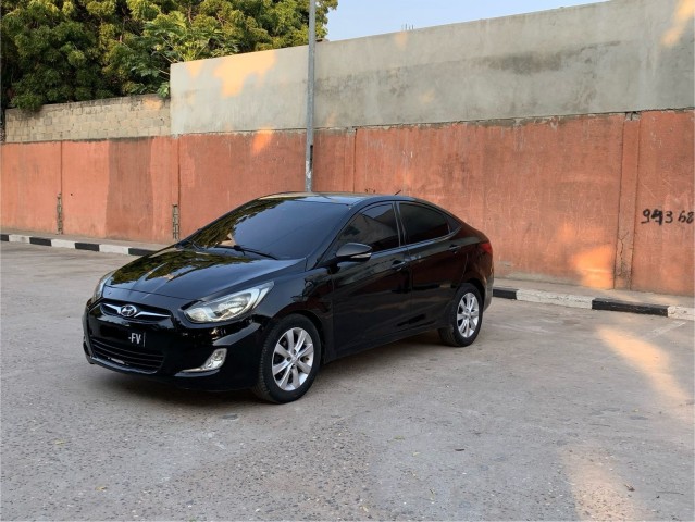 Venda HYUNDAI ACCENT
